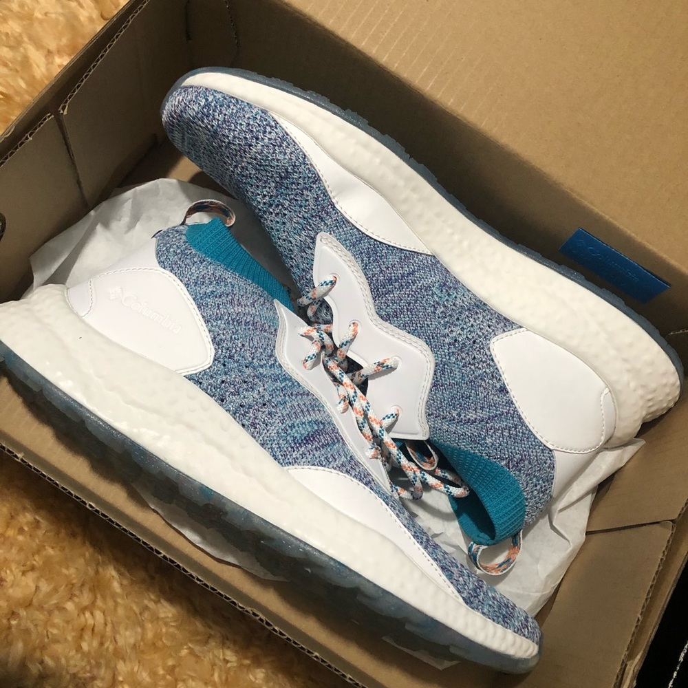 Columbia hiking sneakers